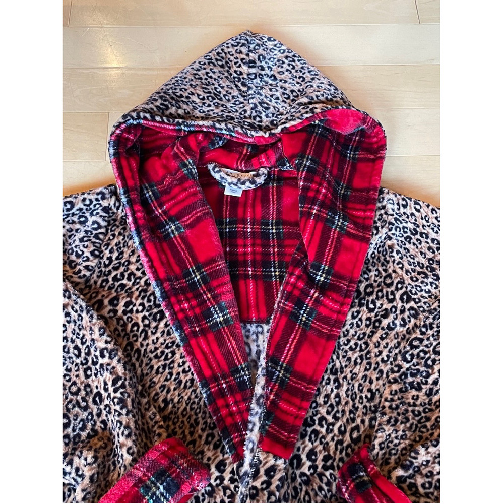 Max Studio L Leopard Hooded Robe - Picture 4 of 6